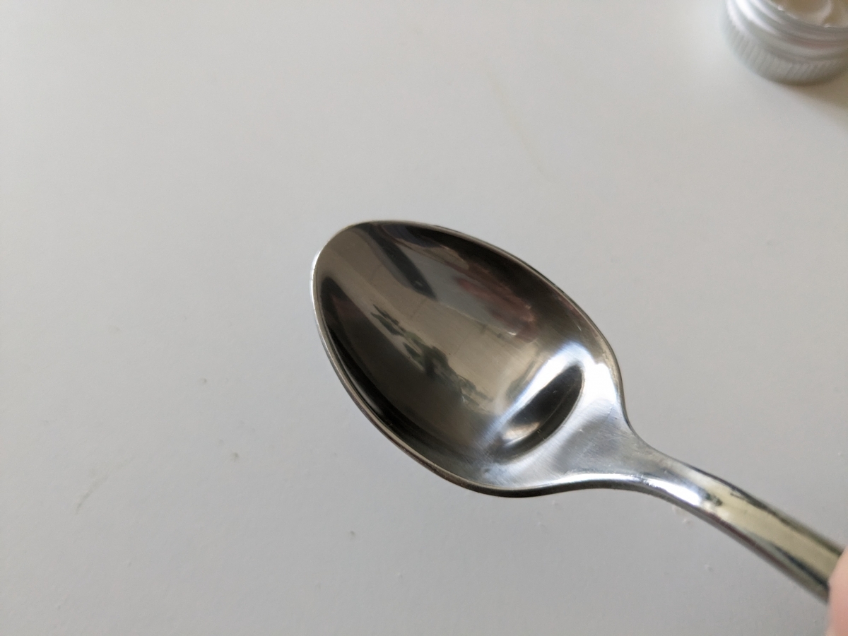 Tesked för dosering av Healthwell MCT Oil EKO under vårt test