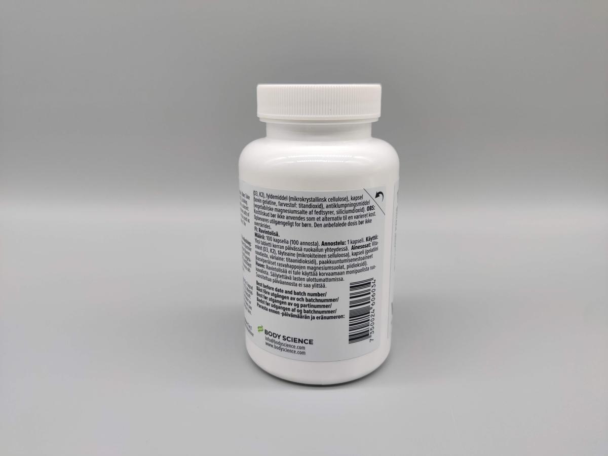 Detalj av etiketten och tillverkaren på Body Science Vitamin D3+K2