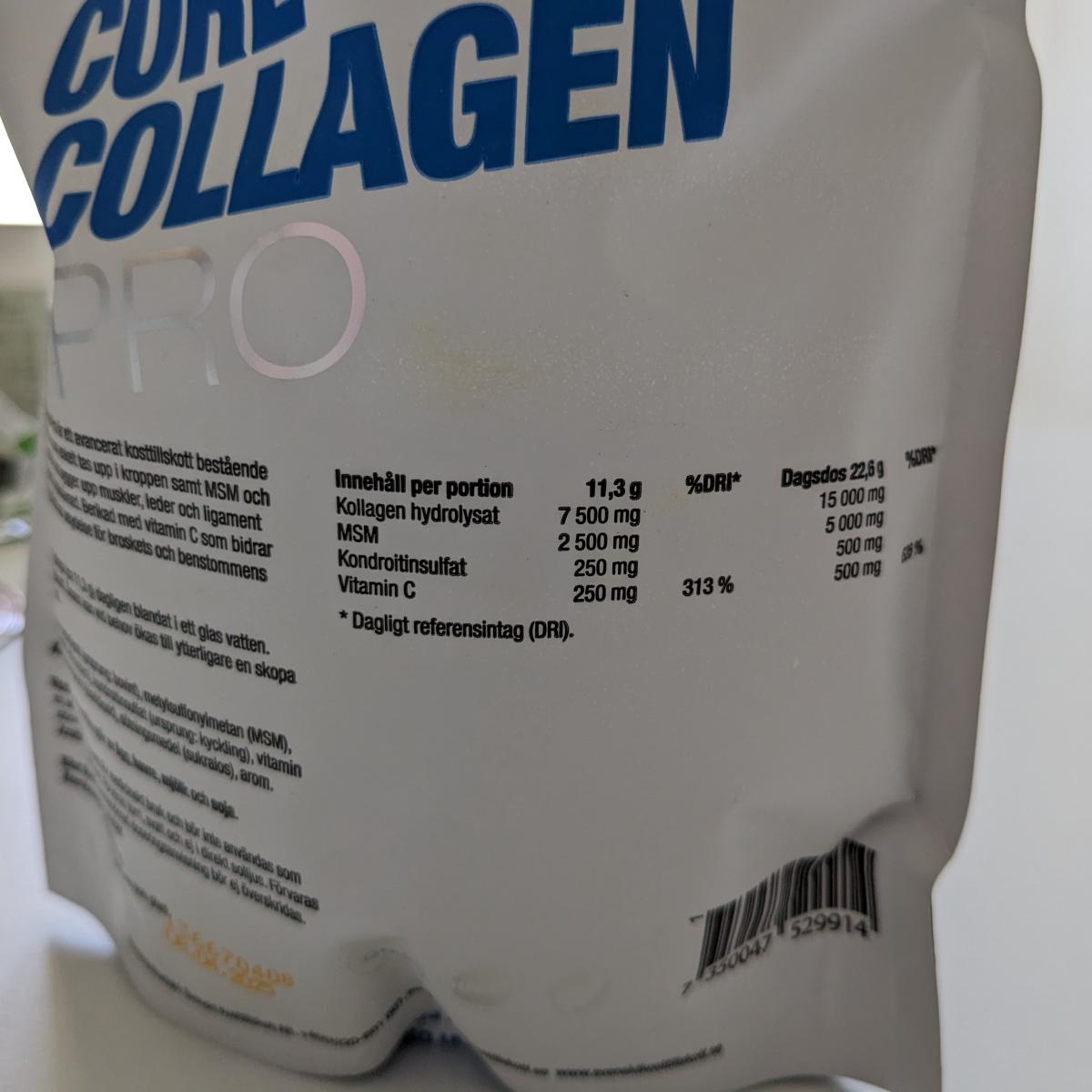 Detalj av baksida på Core Collagen Pro med produktinfo och doseringsförslag foto från vår studio