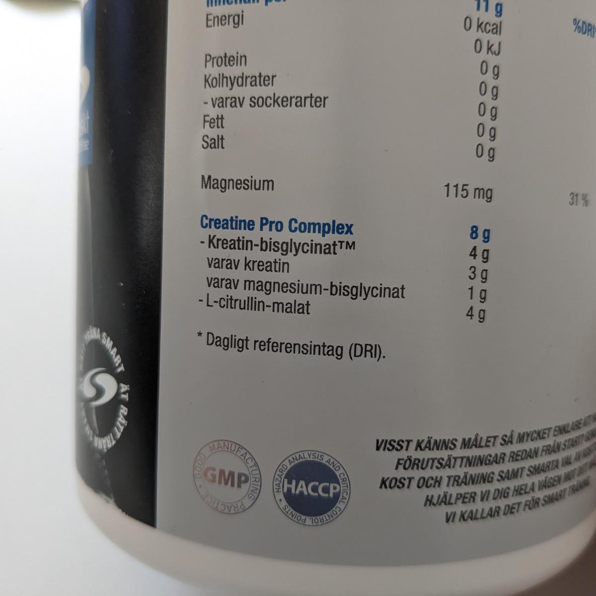 Närbild på innehållsraden på Core Creatine Pro fotad av oss