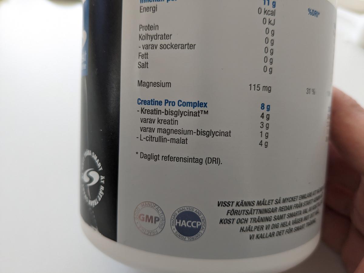 Närbild på innehållsraden på Core Creatine Pro fotad av oss