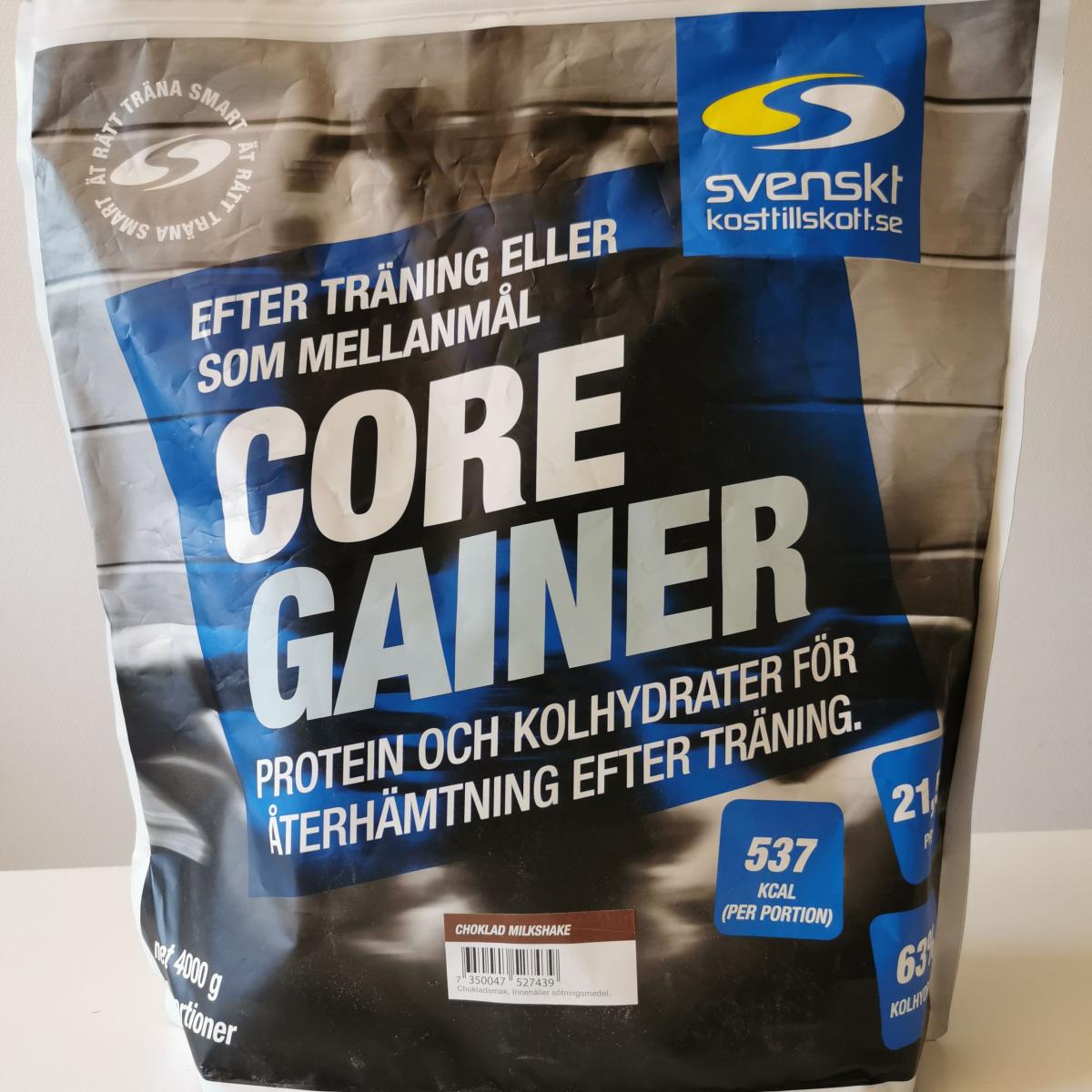 Core Gainer på bordet med tydlig front och näringsinfo, egen testbild