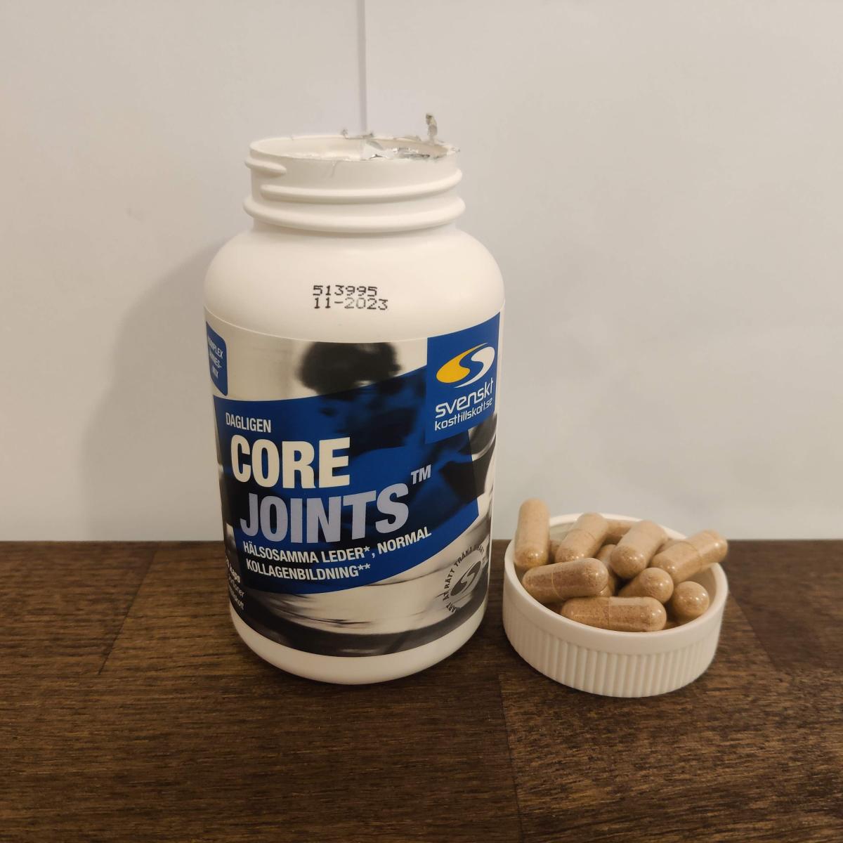 Core Joints med dagens kapslar bredvid burken fotat av oss
