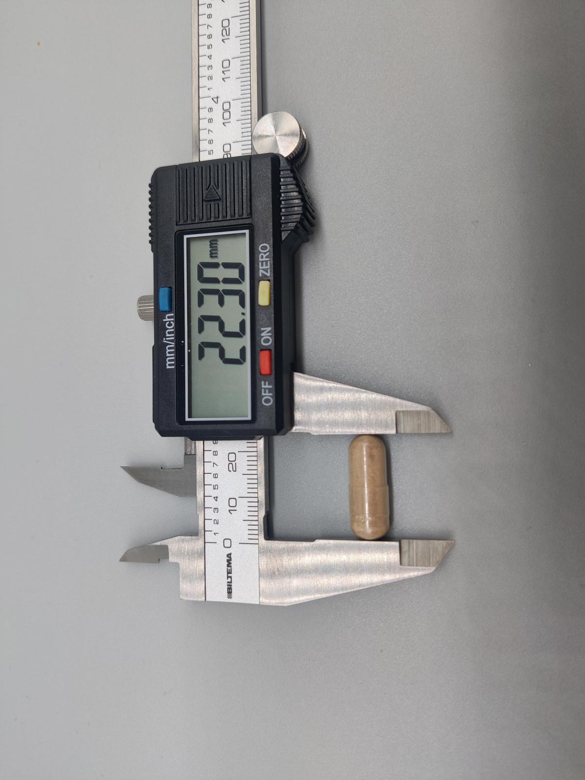 Kapsel från Core Tribulus 90 uppmätt med skjutmått till cirka 22 mm, vår mätning