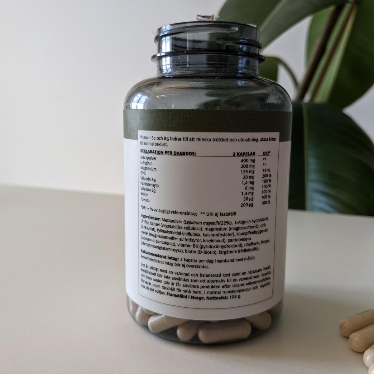 Baketikett med innehåll på Elexir Maca L-arginin, foto i vår recension