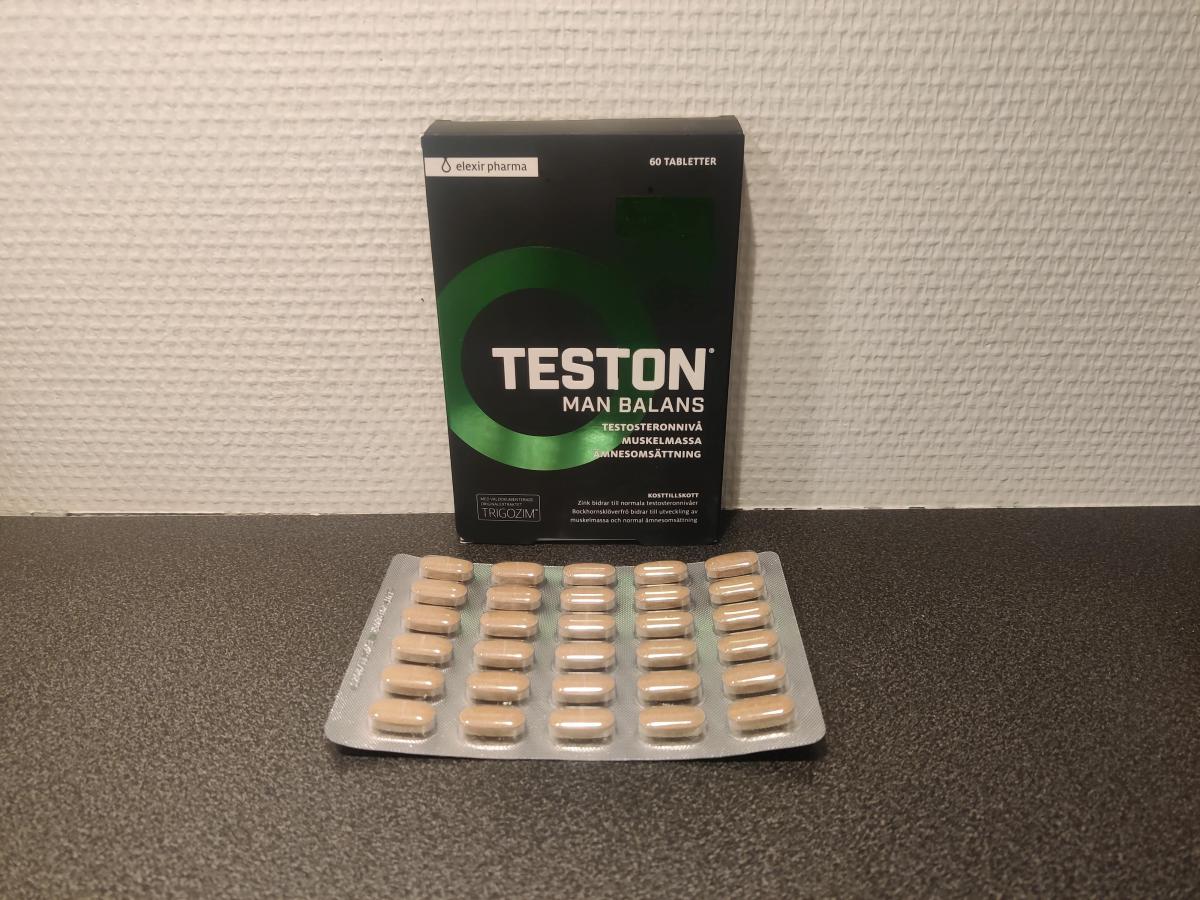 Elexir Pharma Teston Man Balans med blister framför förpackningen foto taget av oss under testet