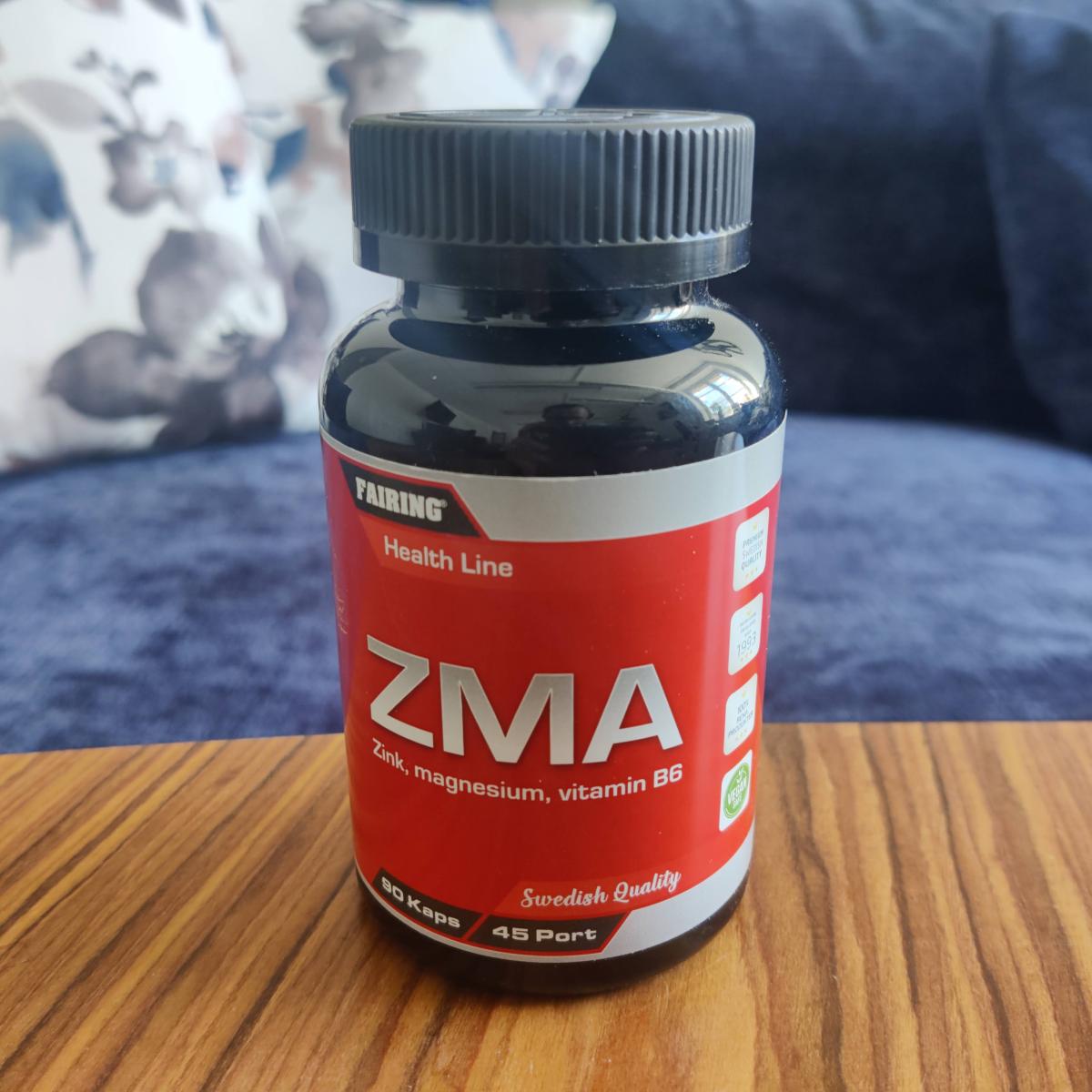 Fairing ZMA på nattduksbord inför läggdags, foto från vår användning