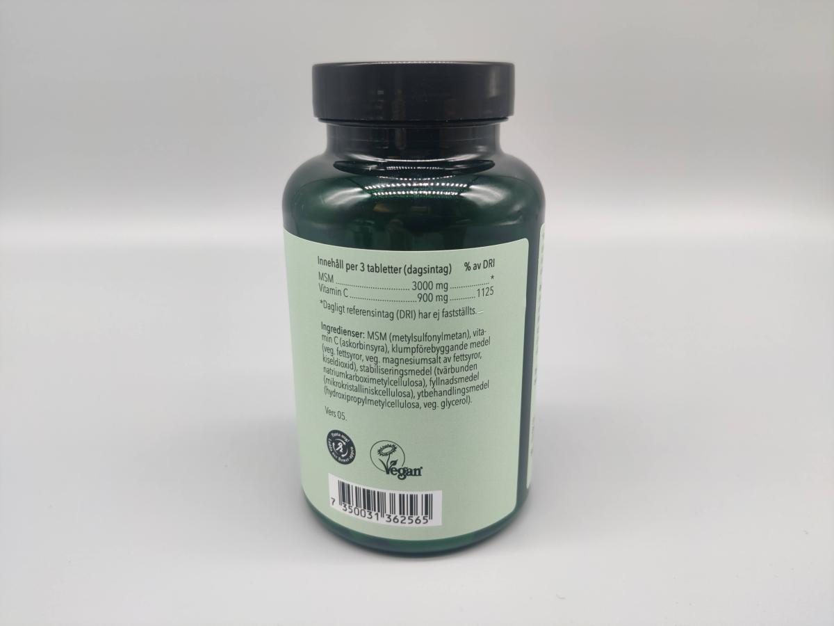 Baksida etikett Great Earth MSM + Vitamin C med 3000 mg MSM och 900 mg C per dagsdos, foto från vårt test
