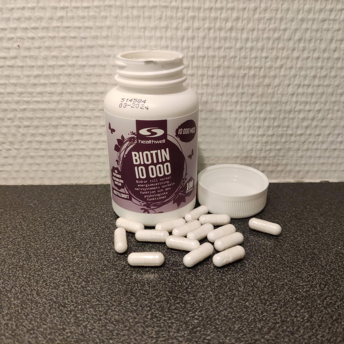 Healthwell Biotin 10 000 närbild med synlig batch och bäst före
