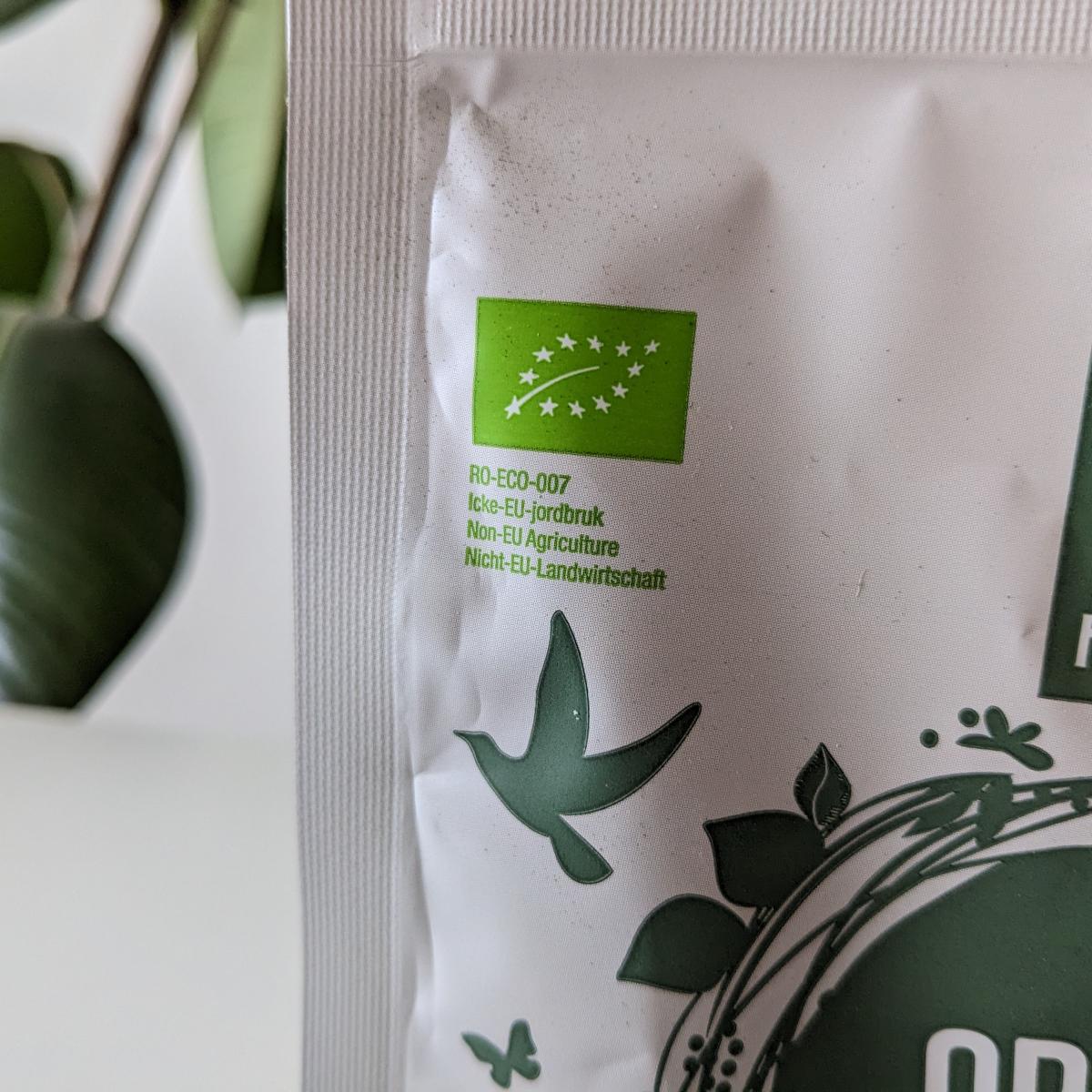Baksida med dosering och ingredienslista på Healthwell Chlorella, vårt testfoto