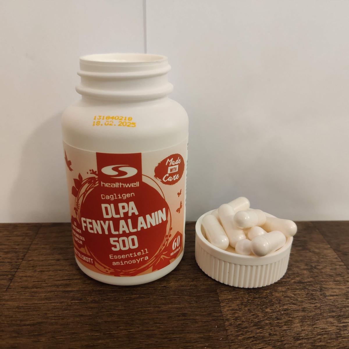 Baksida med ingredienslista och dosering för DLPA 500