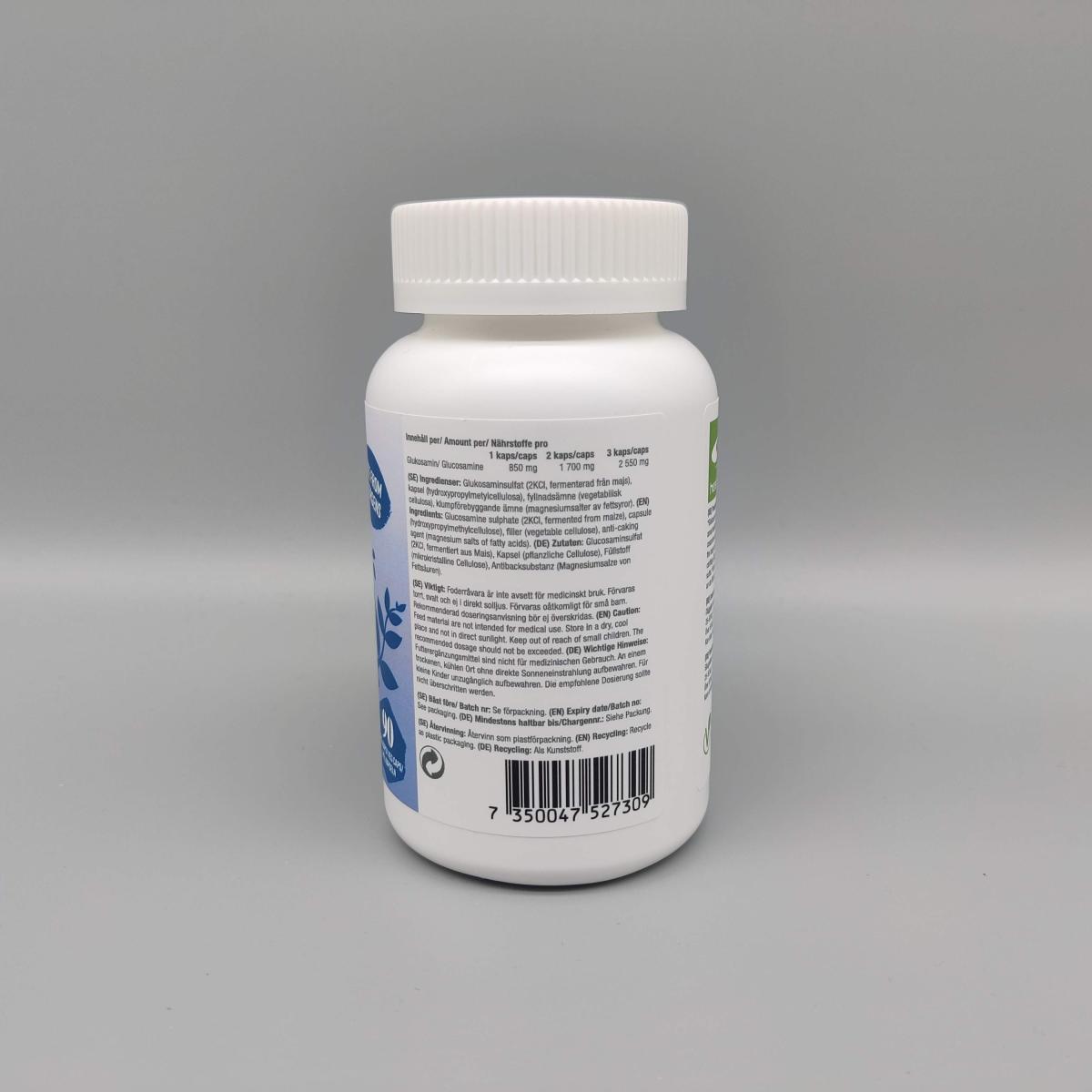 Etikett med svensk information och Vegetarian Friendly på Healthwell Glukosamine fotograferad av oss