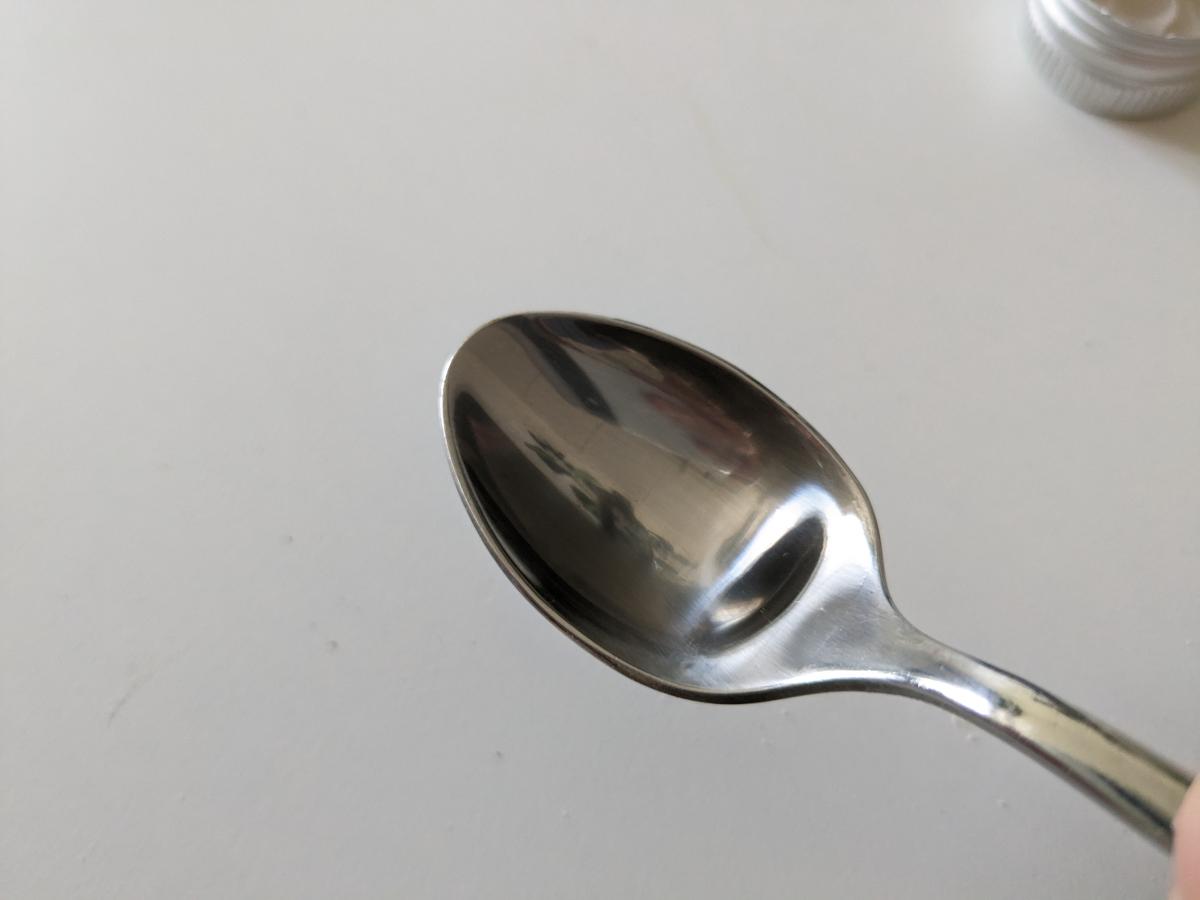 Tesked för dosering av Healthwell MCT Oil EKO under vårt test