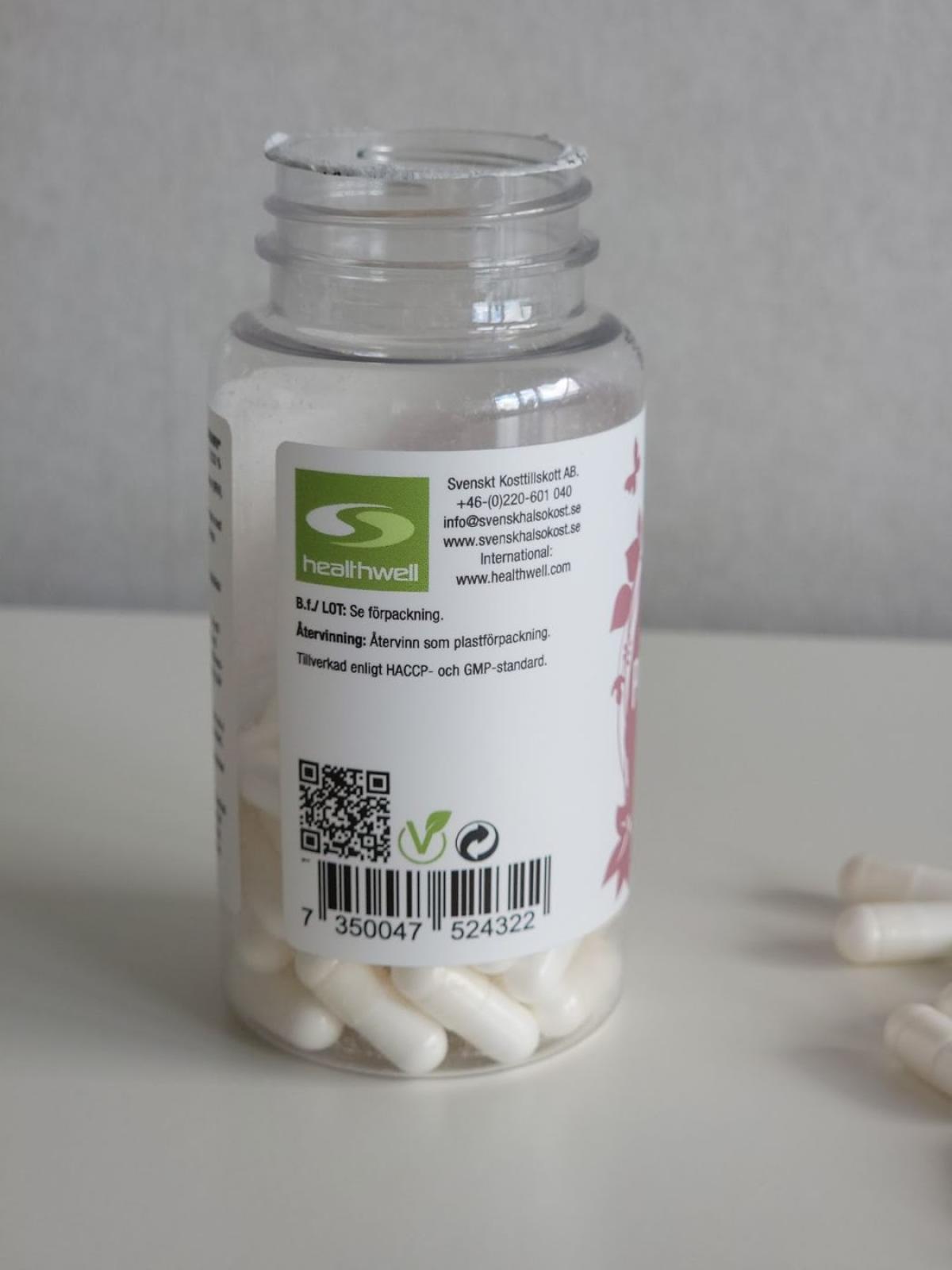 Baksida med märkningar på Healthwell B5 Pantotensyra 500, foto från vårt test