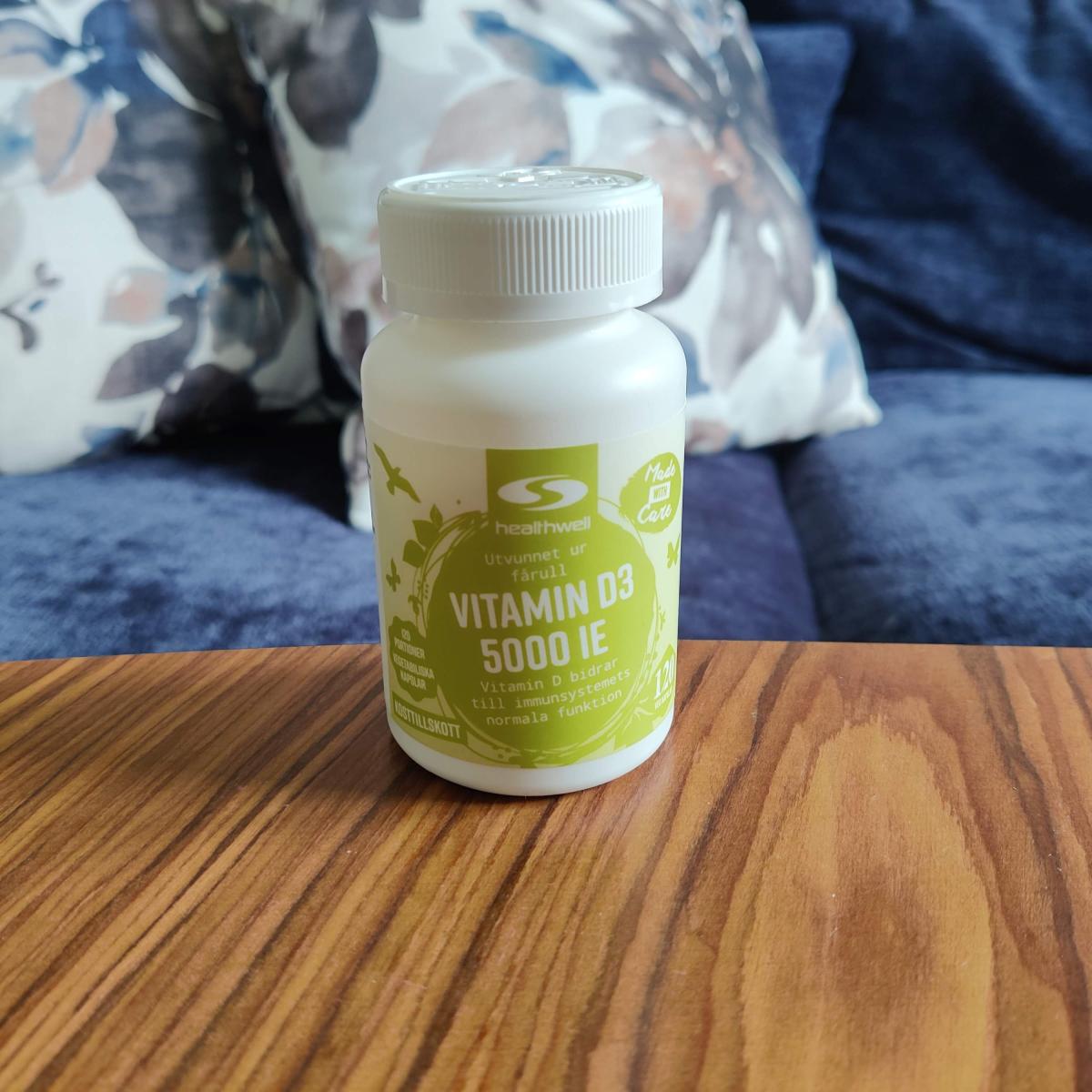 Healthwell Vitamin D3 med kvalitetsmärkningar och kundserviceuppgifter