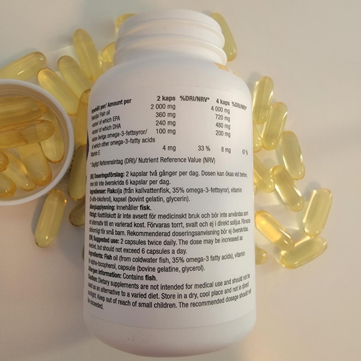 Närbild på baksidans innehållsinfo för Healthwell Omega-3 med EPA och DHA