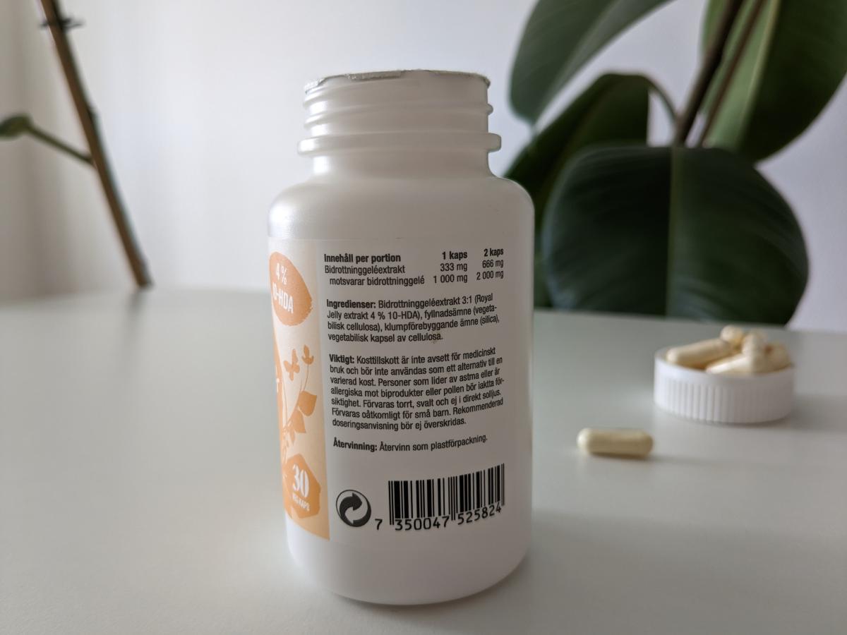 Närbild av innehållsetiketten tagen av oss där 3 1 extrakt och 4 procent 10 HDA framgår