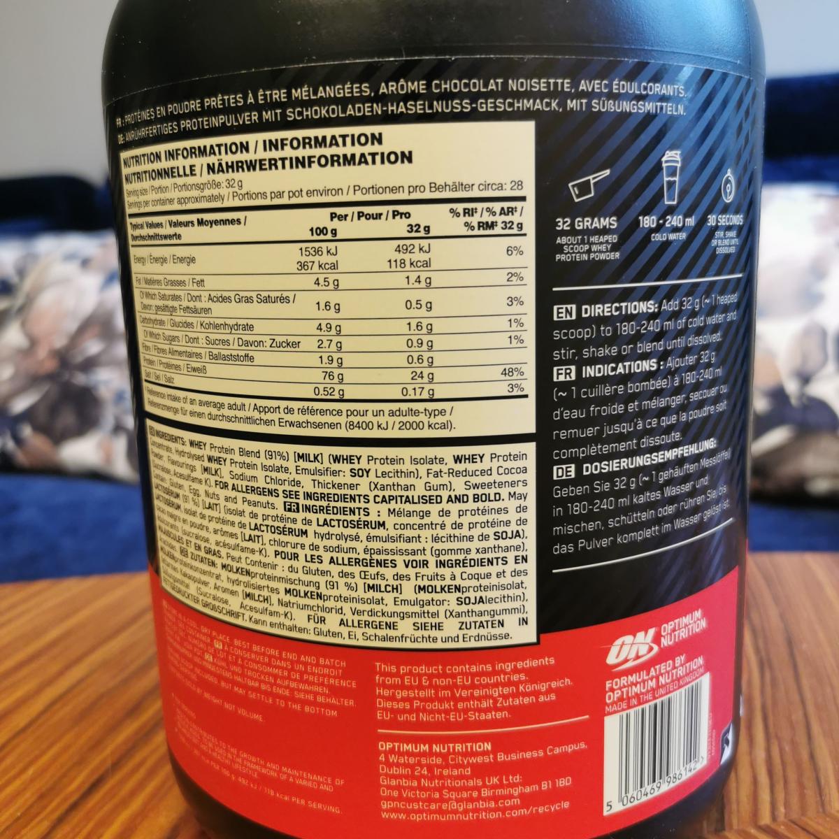 Baksida med näringsvärden och ingredienslista, fotograferad av oss under testet