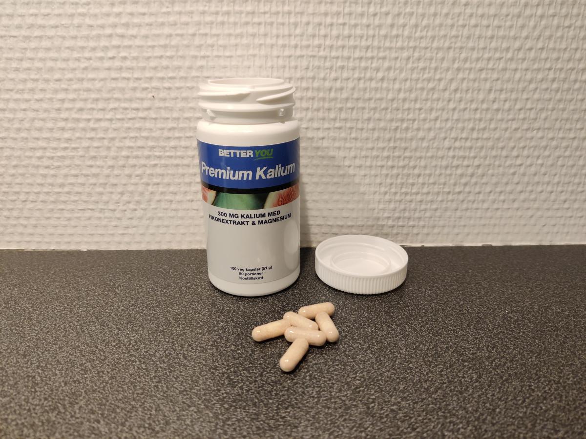 Öppen burk med Better You Premium Kalium tagen av oss under testet