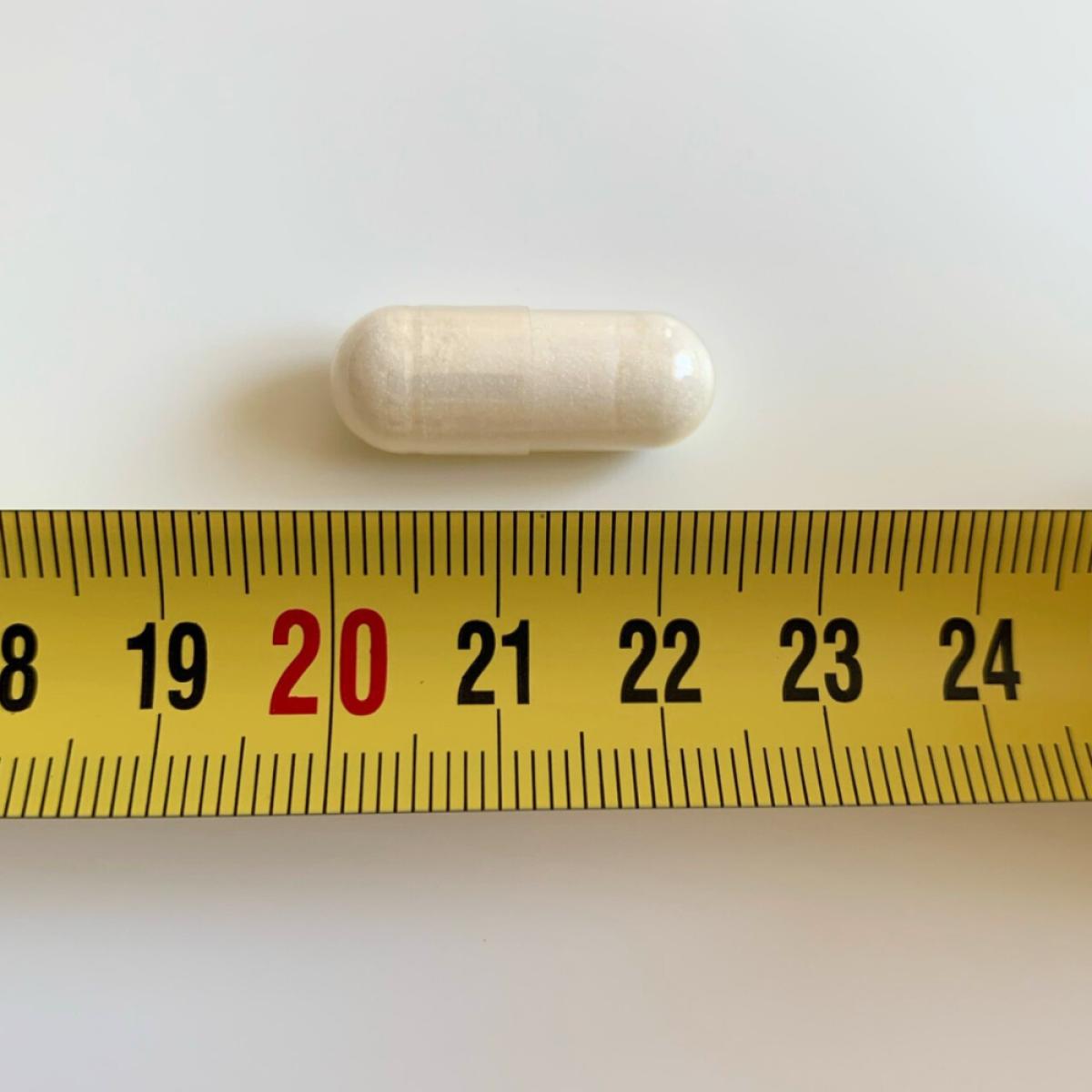 Kapselstorlek runt två centimeter RAW GABA Mega Caps mätt av oss