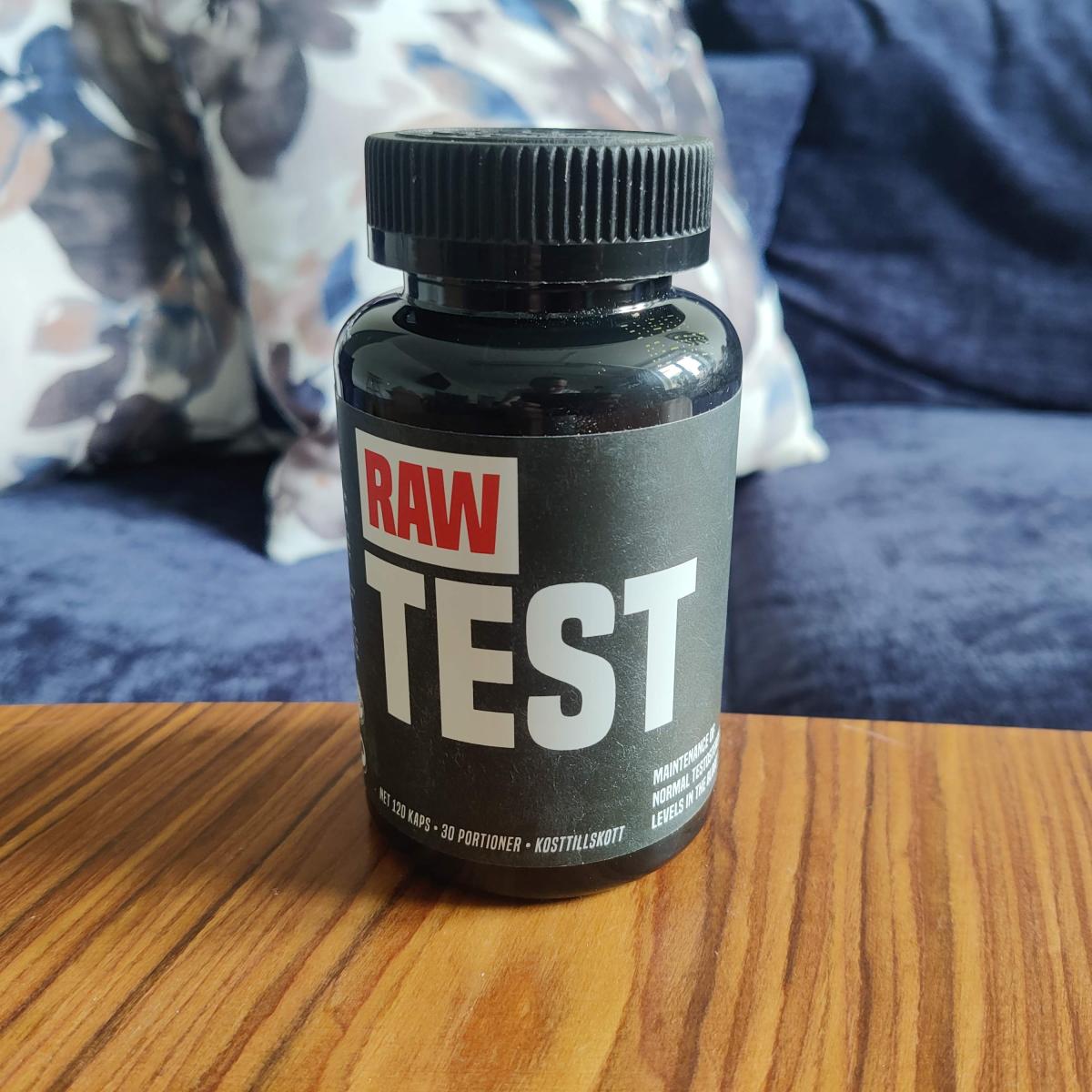 RAW Test-burk på soffbord, foto taget av oss under 12‑veckorstestet