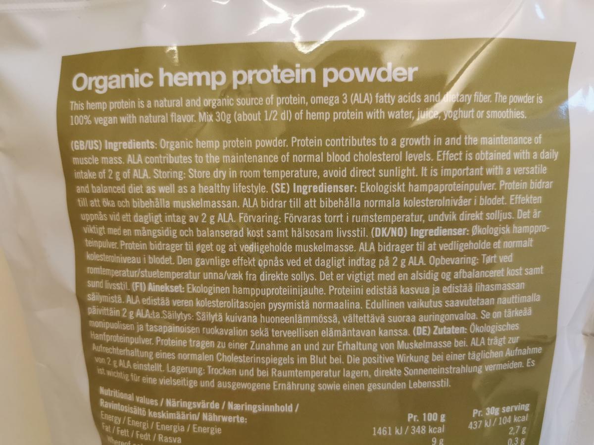 Superfruit Hampaprotein närbild på ingredienslista och användning foto av oss