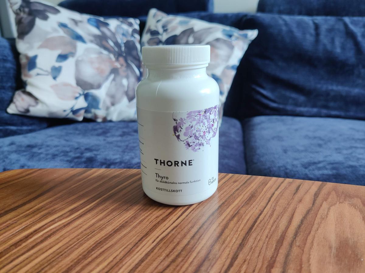 Thorne Thyrocsin på soffbord hemma, egen bild från testet
