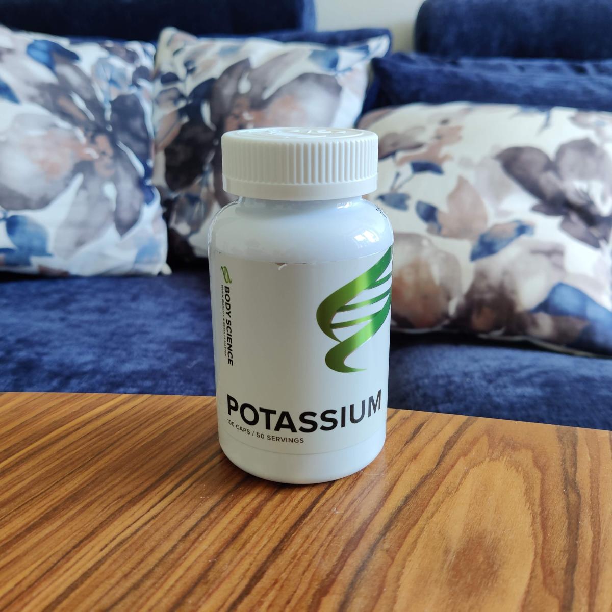 Body Science Kalium på soffbord i vardagsmiljö eget foto under långtidsanvändning