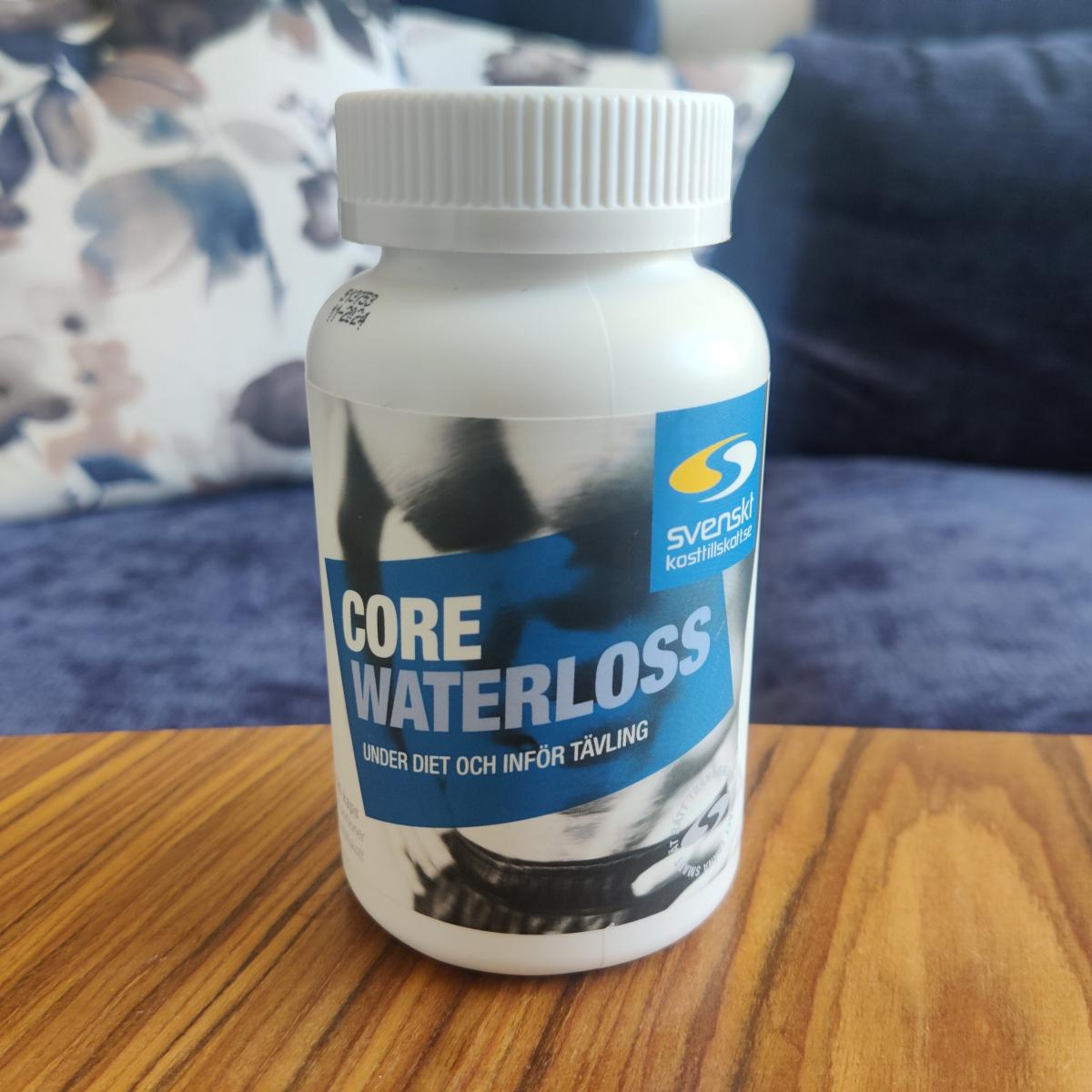 Core Waterloss i hemmamiljö på soffbord, vår bild under användning